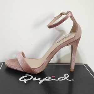 Qupid blush velvet heels sandals size 5.5